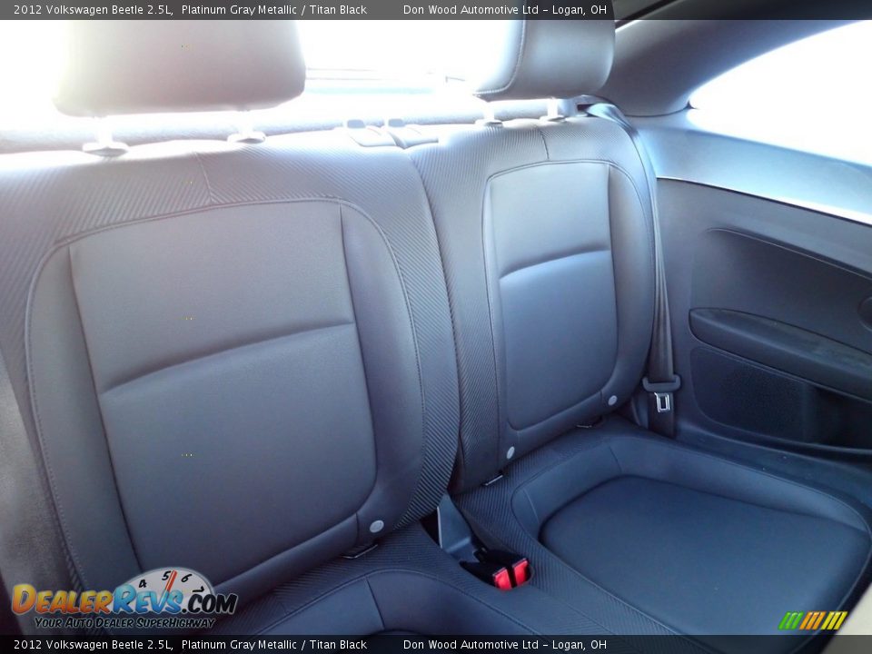 2012 Volkswagen Beetle 2.5L Platinum Gray Metallic / Titan Black Photo #15