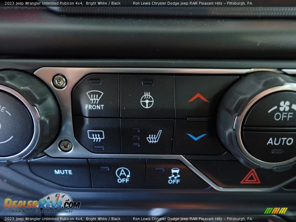 2023 Jeep Wrangler Unlimited Rubicon 4x4 Bright White / Black Photo #17