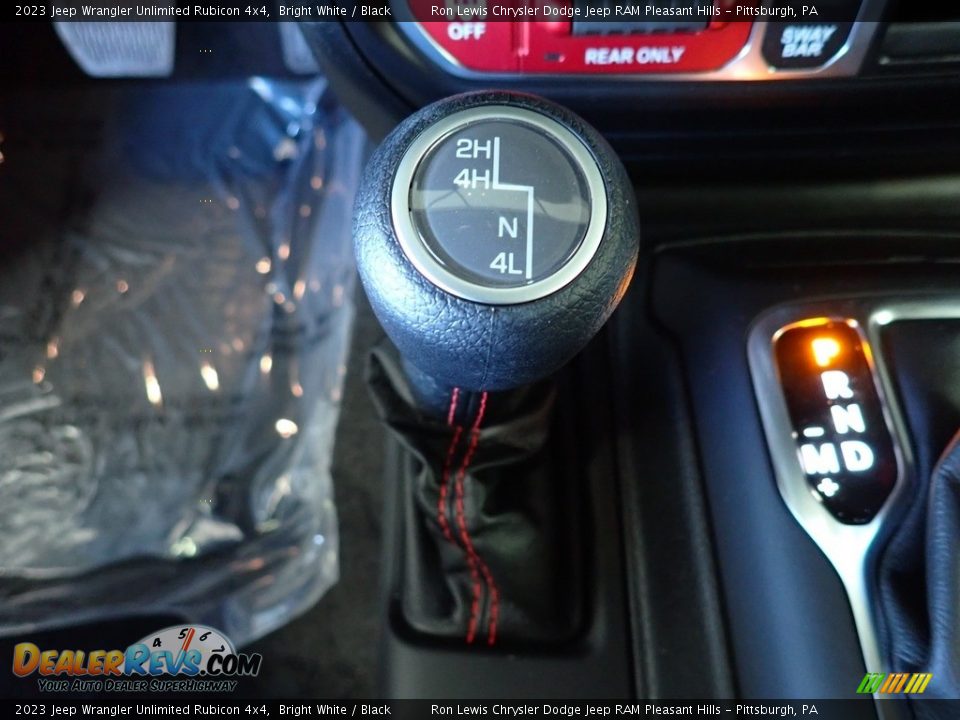 2023 Jeep Wrangler Unlimited Rubicon 4x4 Bright White / Black Photo #19