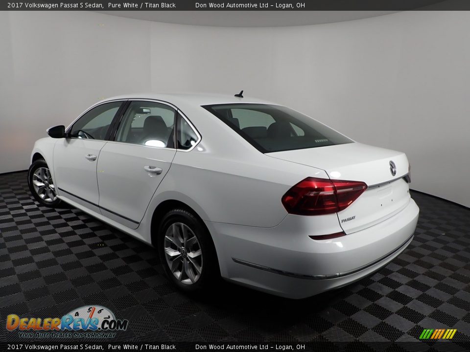 2017 Volkswagen Passat S Sedan Pure White / Titan Black Photo #6