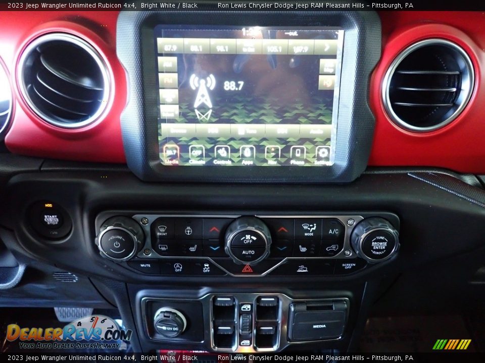 2023 Jeep Wrangler Unlimited Rubicon 4x4 Bright White / Black Photo #20