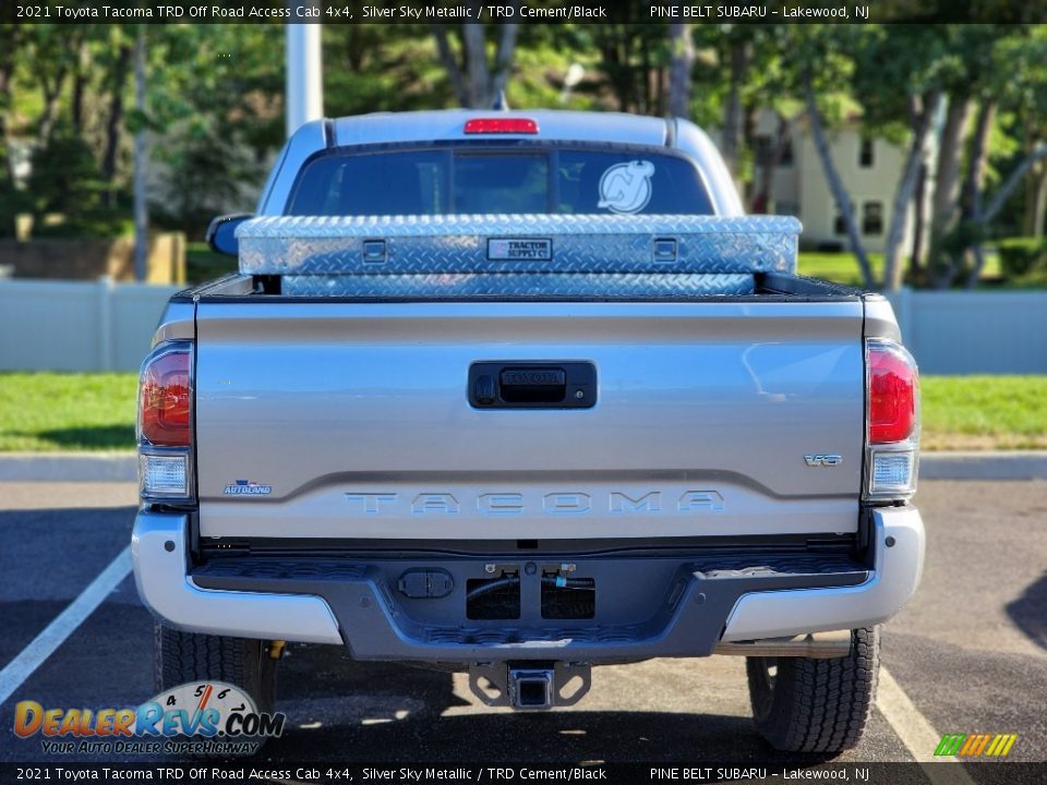 2021 Toyota Tacoma TRD Off Road Access Cab 4x4 Silver Sky Metallic / TRD Cement/Black Photo #8