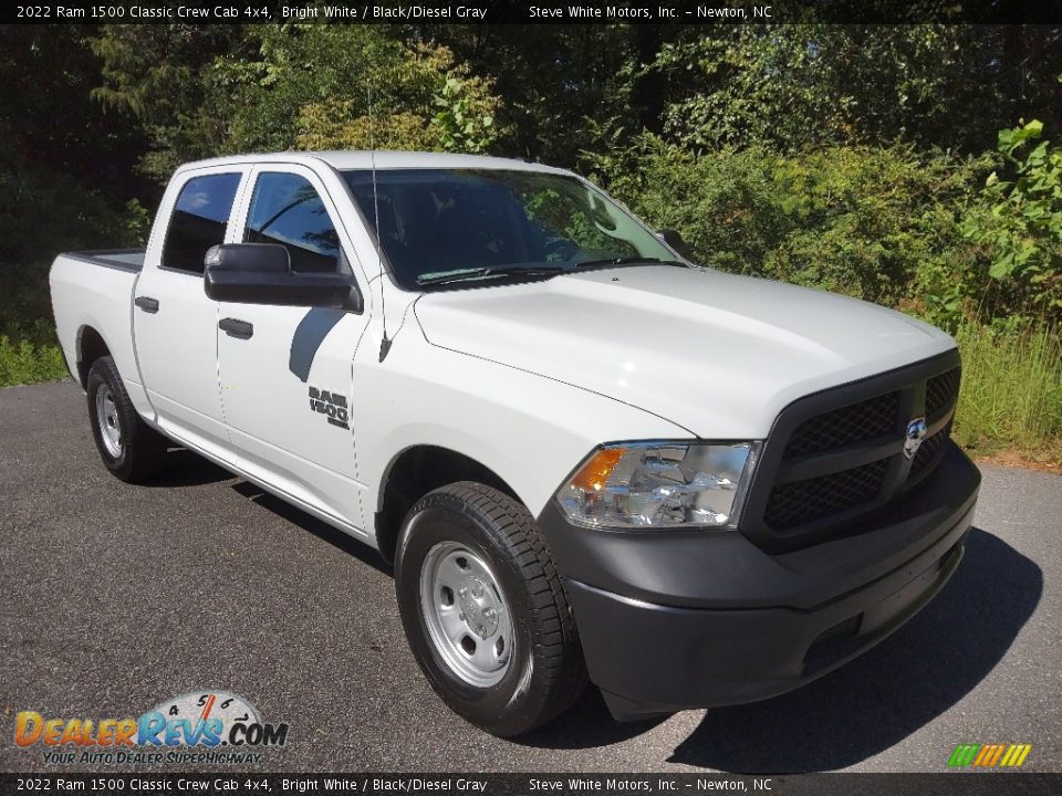 2022 Ram 1500 Classic Crew Cab 4x4 Bright White / Black/Diesel Gray Photo #4