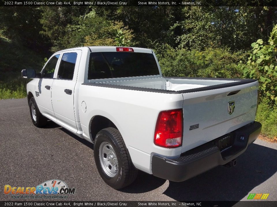 2022 Ram 1500 Classic Crew Cab 4x4 Bright White / Black/Diesel Gray Photo #9