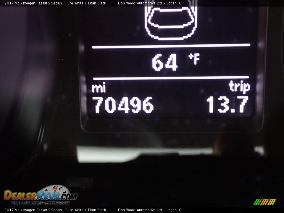 2017 Volkswagen Passat S Sedan Pure White / Titan Black Photo #30
