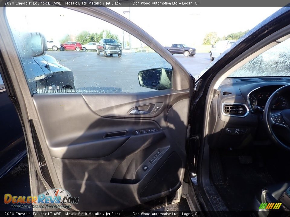 2020 Chevrolet Equinox LT AWD Mosaic Black Metallic / Jet Black Photo #8