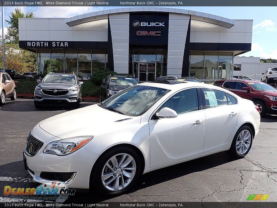 2014 Buick Regal FWD White Diamond Tricoat / Light Neutral Photo #1