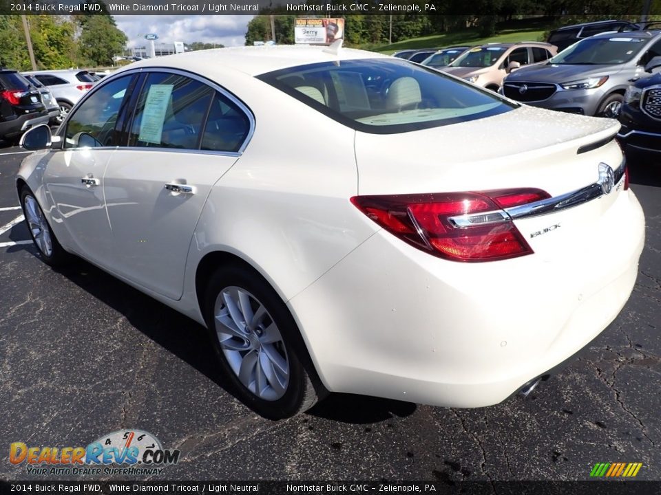 2014 Buick Regal FWD White Diamond Tricoat / Light Neutral Photo #3