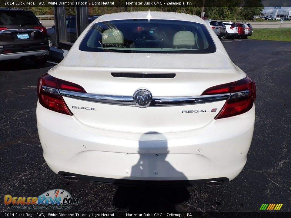 2014 Buick Regal FWD White Diamond Tricoat / Light Neutral Photo #5