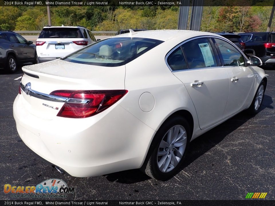 2014 Buick Regal FWD White Diamond Tricoat / Light Neutral Photo #7