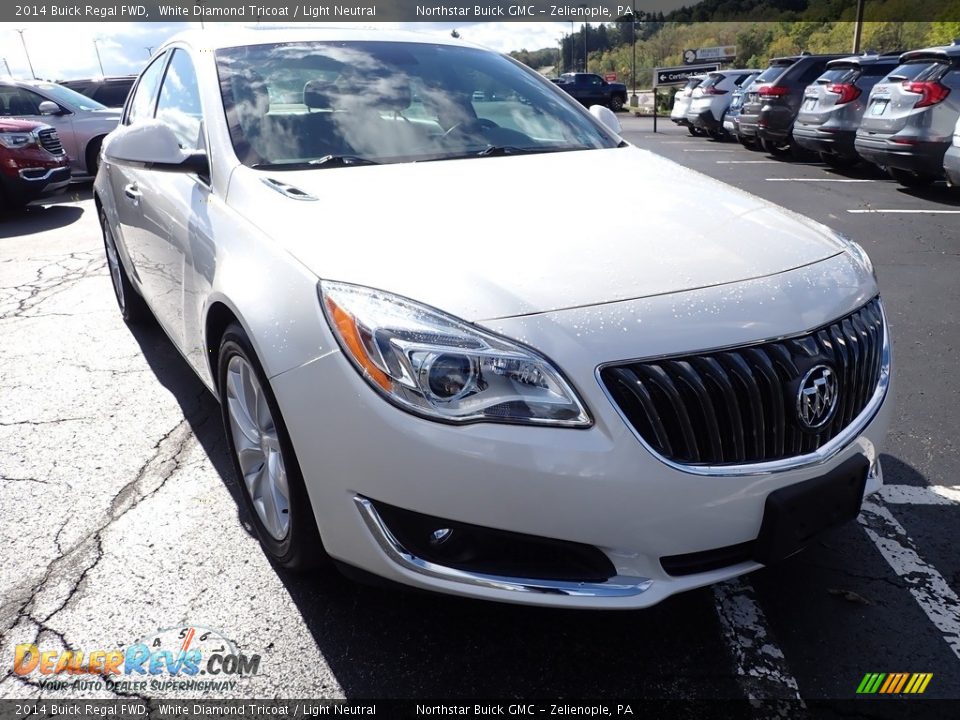 White Diamond Tricoat 2014 Buick Regal FWD Photo #10