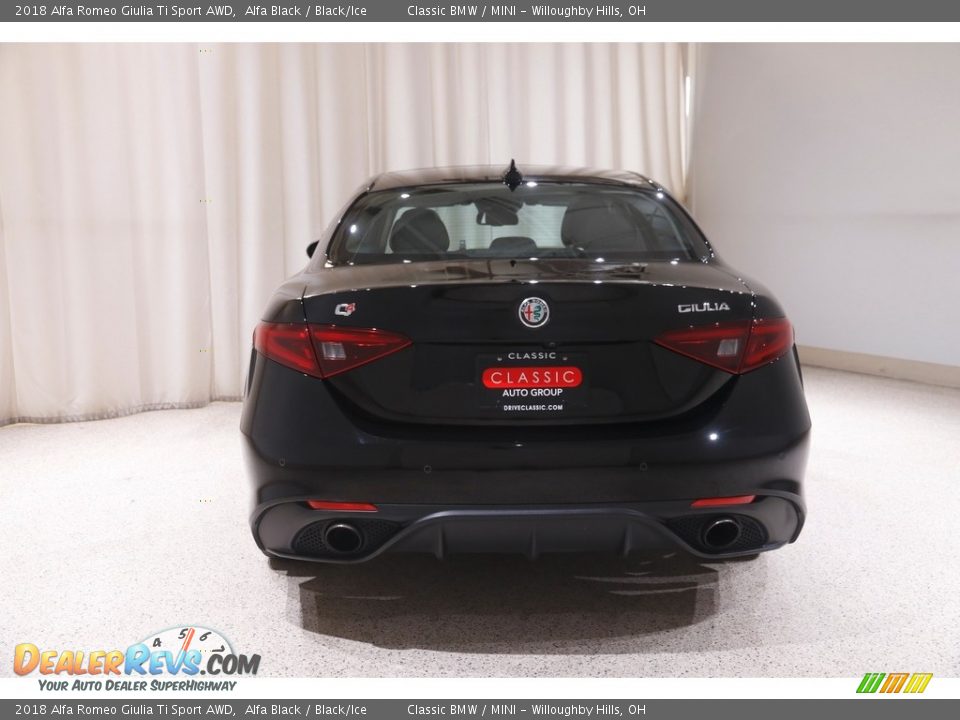 2018 Alfa Romeo Giulia Ti Sport AWD Alfa Black / Black/Ice Photo #20