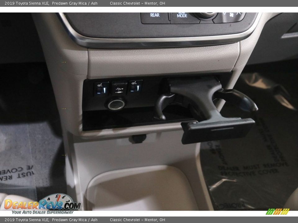 2019 Toyota Sienna XLE Predawn Gray Mica / Ash Photo #13