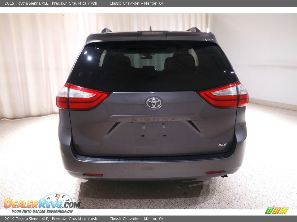 2019 Toyota Sienna XLE Predawn Gray Mica / Ash Photo #19