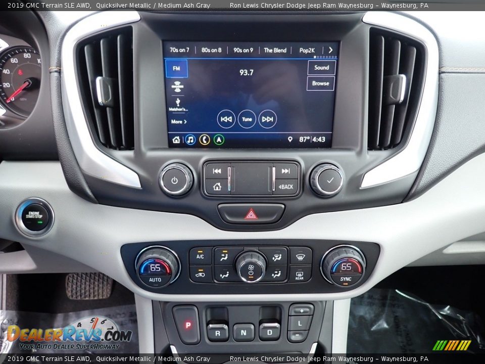 Controls of 2019 GMC Terrain SLE AWD Photo #19