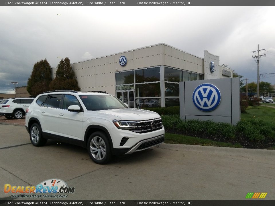 2022 Volkswagen Atlas SE Technology 4Motion Pure White / Titan Black Photo #1