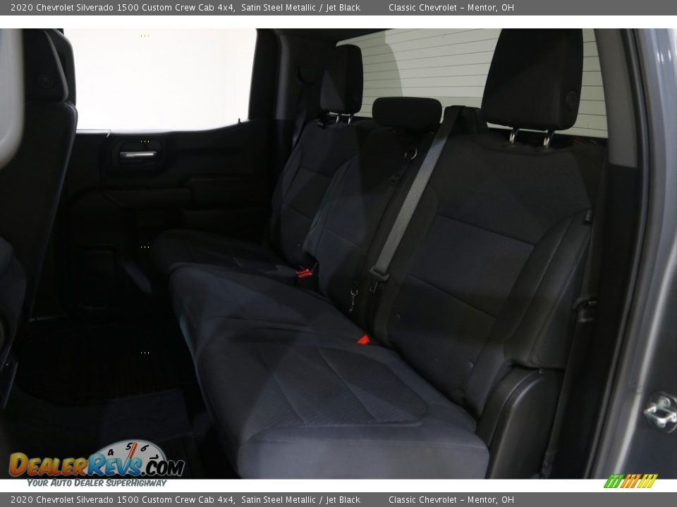 2020 Chevrolet Silverado 1500 Custom Crew Cab 4x4 Satin Steel Metallic / Jet Black Photo #17