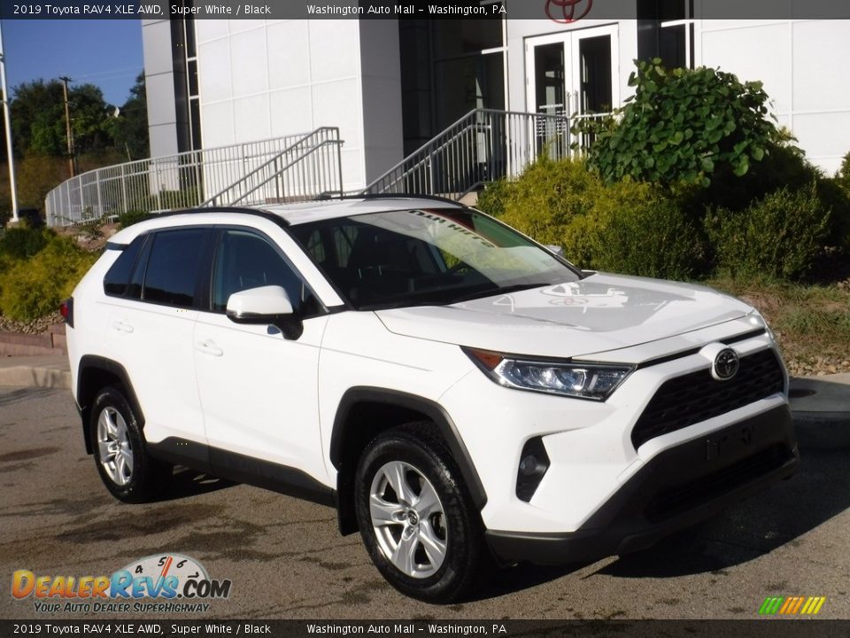 2019 Toyota RAV4 XLE AWD Super White / Black Photo #1