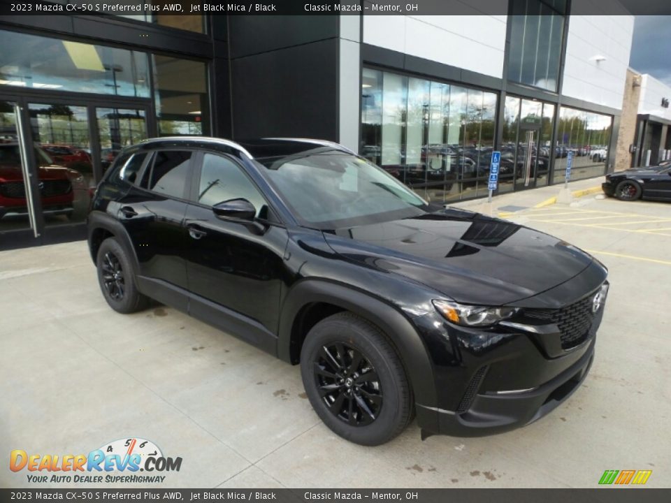 Front 3/4 View of 2023 Mazda CX-50 S Preferred Plus AWD Photo #1