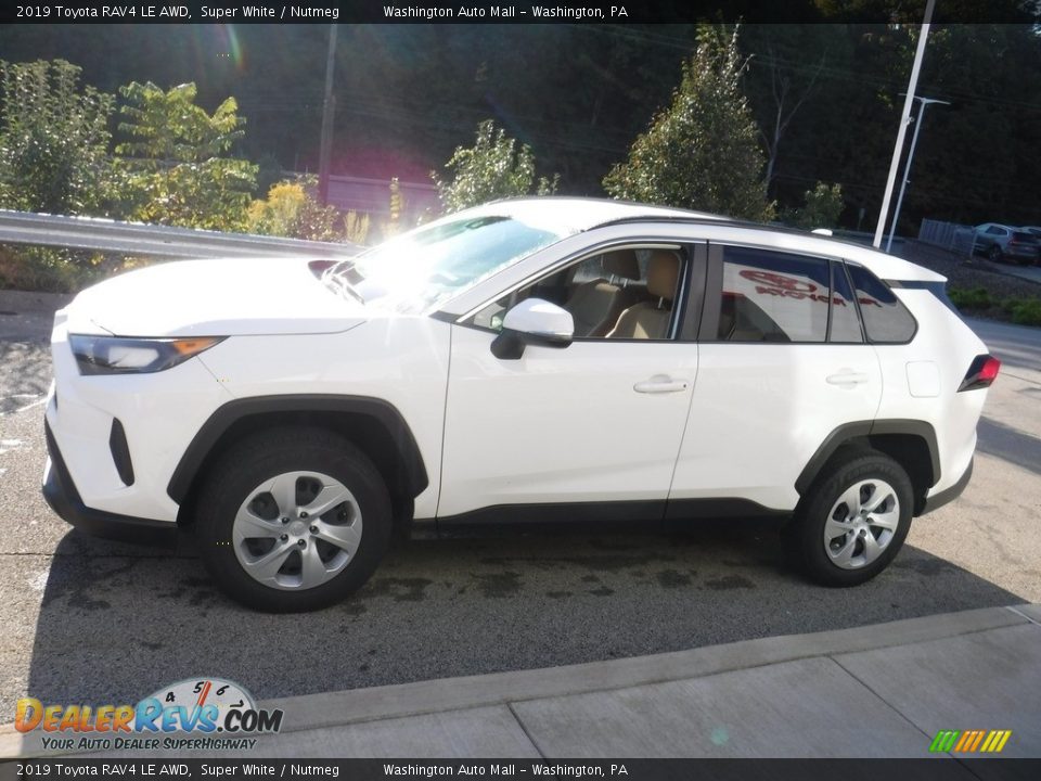 2019 Toyota RAV4 LE AWD Super White / Nutmeg Photo #12