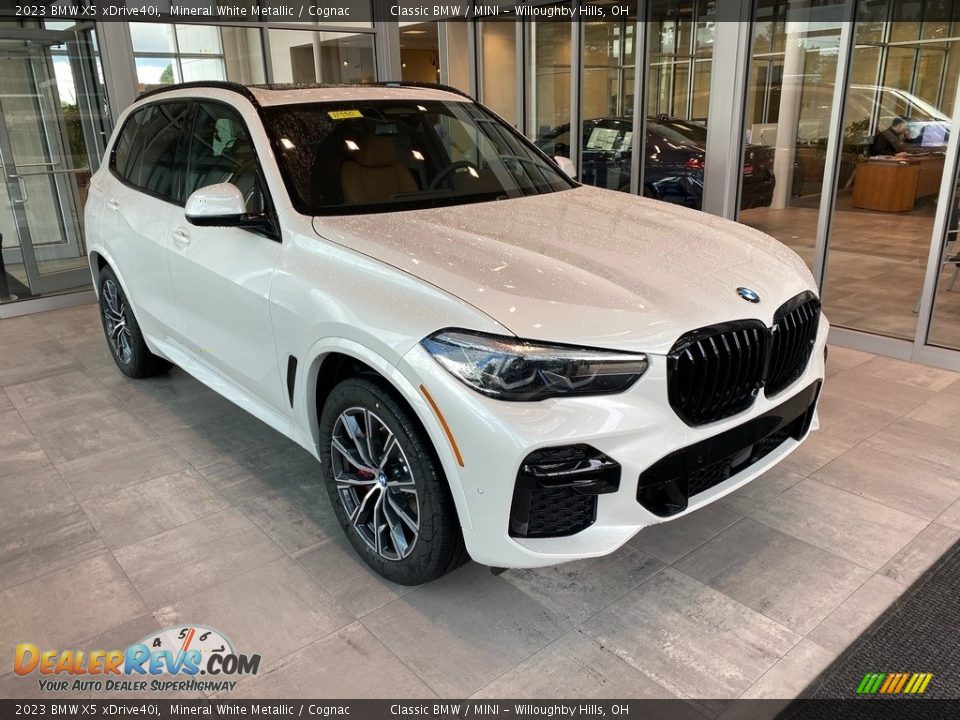 2023 BMW X5 xDrive40i Mineral White Metallic / Cognac Photo #1