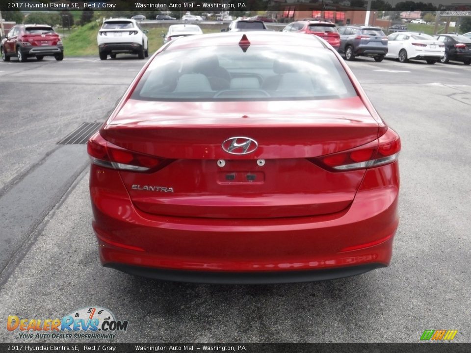 2017 Hyundai Elantra SE Red / Gray Photo #9