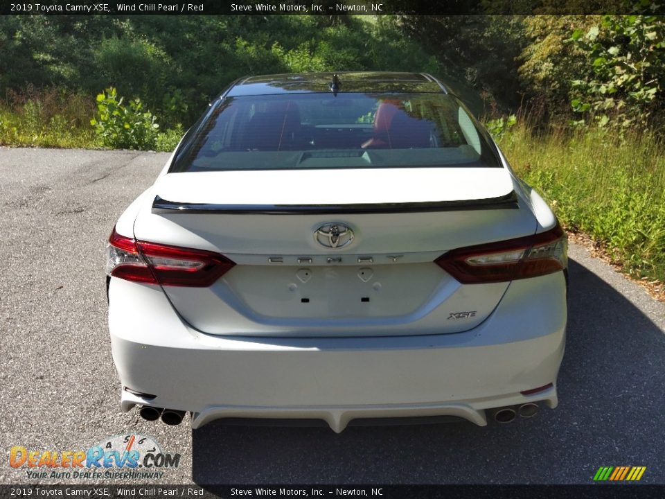 2019 Toyota Camry XSE Wind Chill Pearl / Red Photo #9