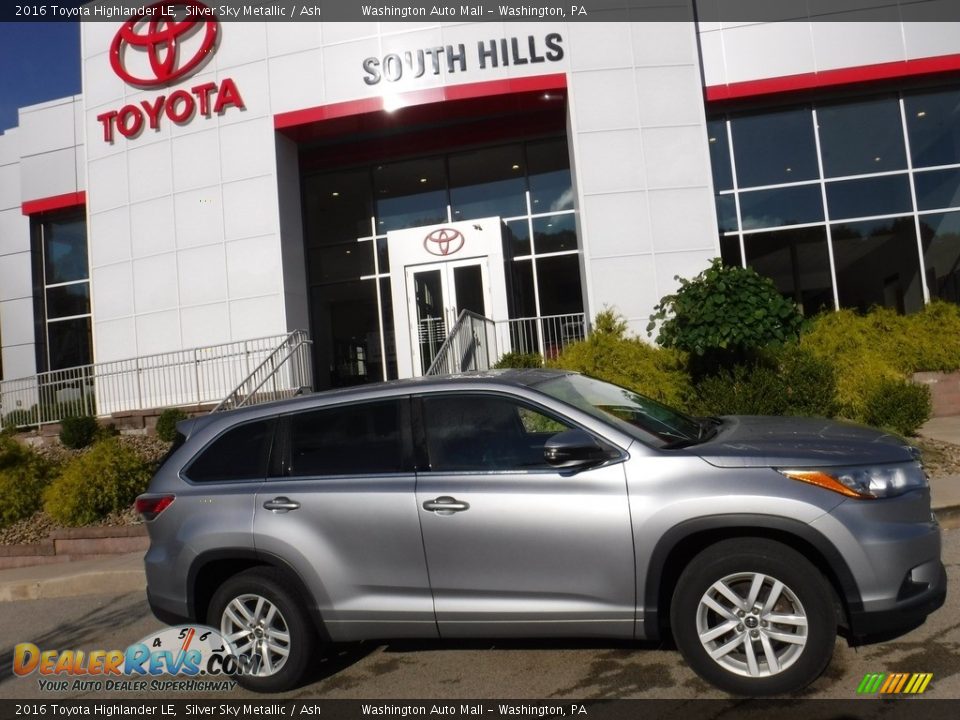 2016 Toyota Highlander LE Silver Sky Metallic / Ash Photo #2