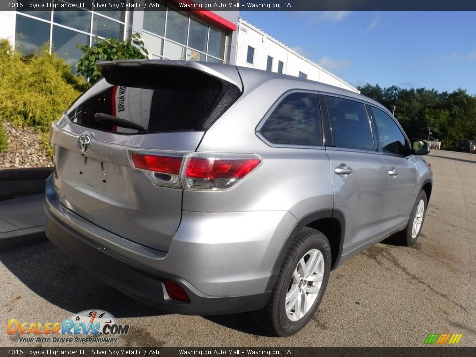 2016 Toyota Highlander LE Silver Sky Metallic / Ash Photo #15