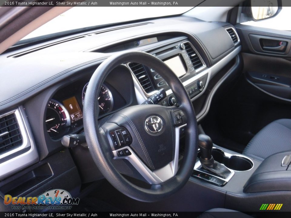 2016 Toyota Highlander LE Silver Sky Metallic / Ash Photo #17