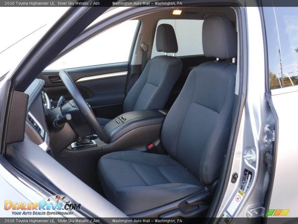 Front Seat of 2016 Toyota Highlander LE Photo #18