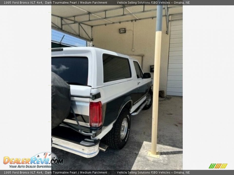 1995 Ford Bronco XLT 4x4 Dark Tourmaline Pearl / Medium Parchment Photo #5