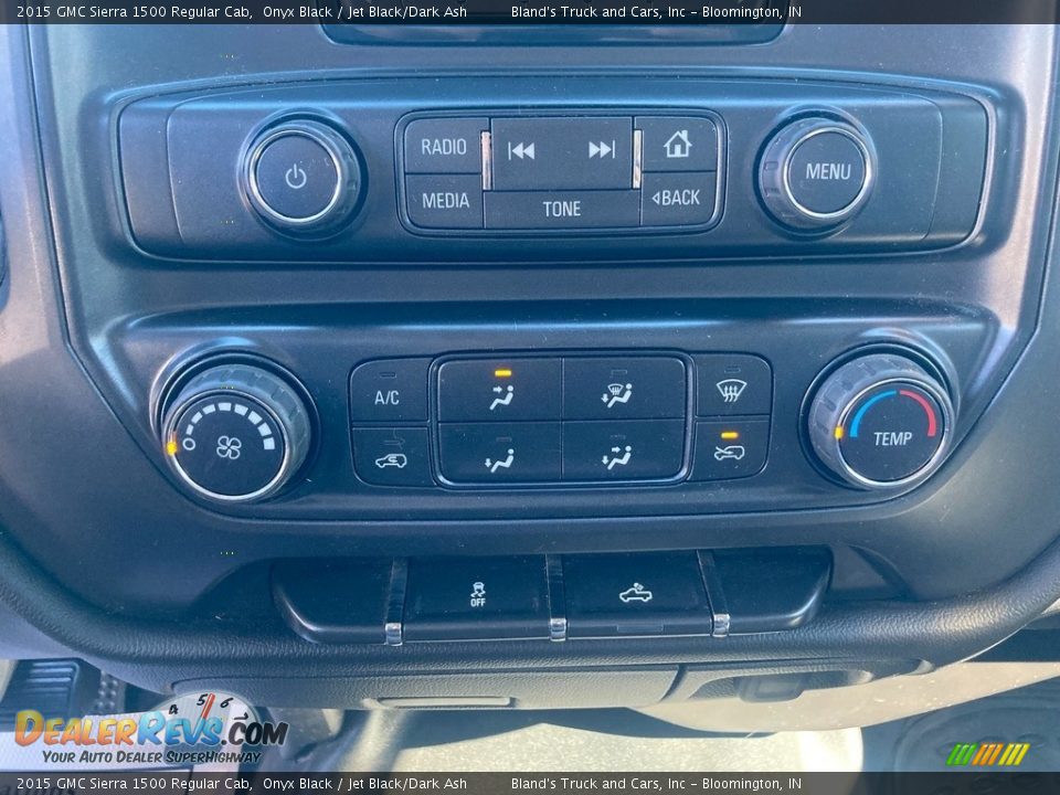 Controls of 2015 GMC Sierra 1500 Regular Cab Photo #24