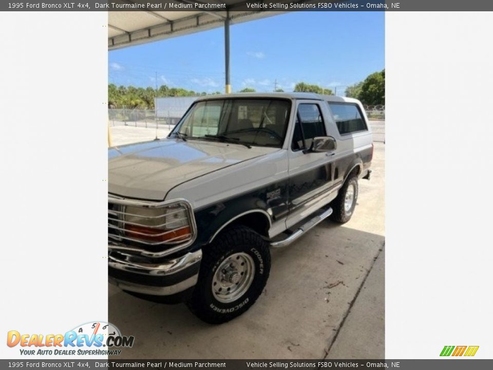 1995 Ford Bronco XLT 4x4 Dark Tourmaline Pearl / Medium Parchment Photo #6