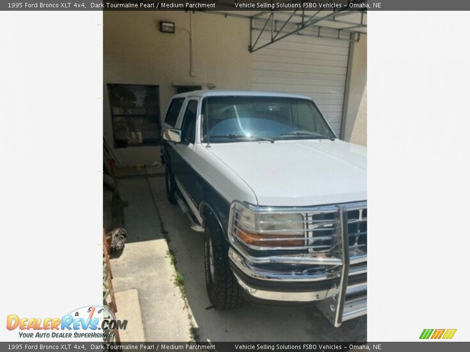 1995 Ford Bronco XLT 4x4 Dark Tourmaline Pearl / Medium Parchment Photo #8