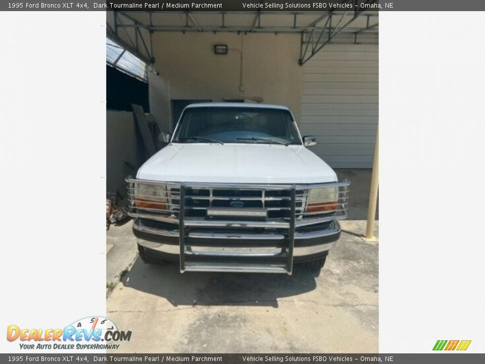 1995 Ford Bronco XLT 4x4 Dark Tourmaline Pearl / Medium Parchment Photo #9