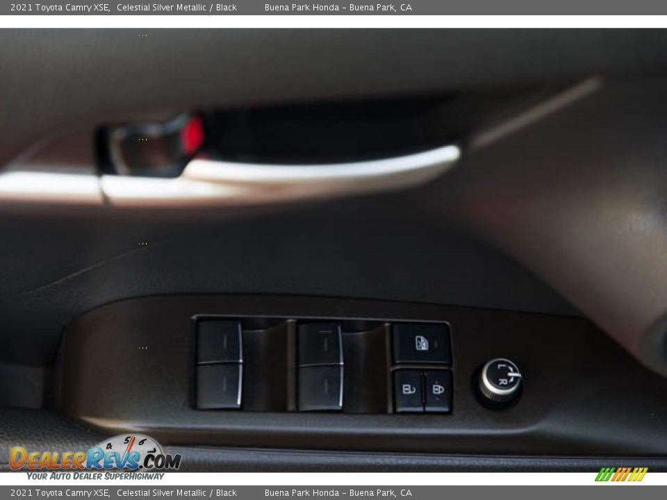 2021 Toyota Camry XSE Celestial Silver Metallic / Black Photo #32