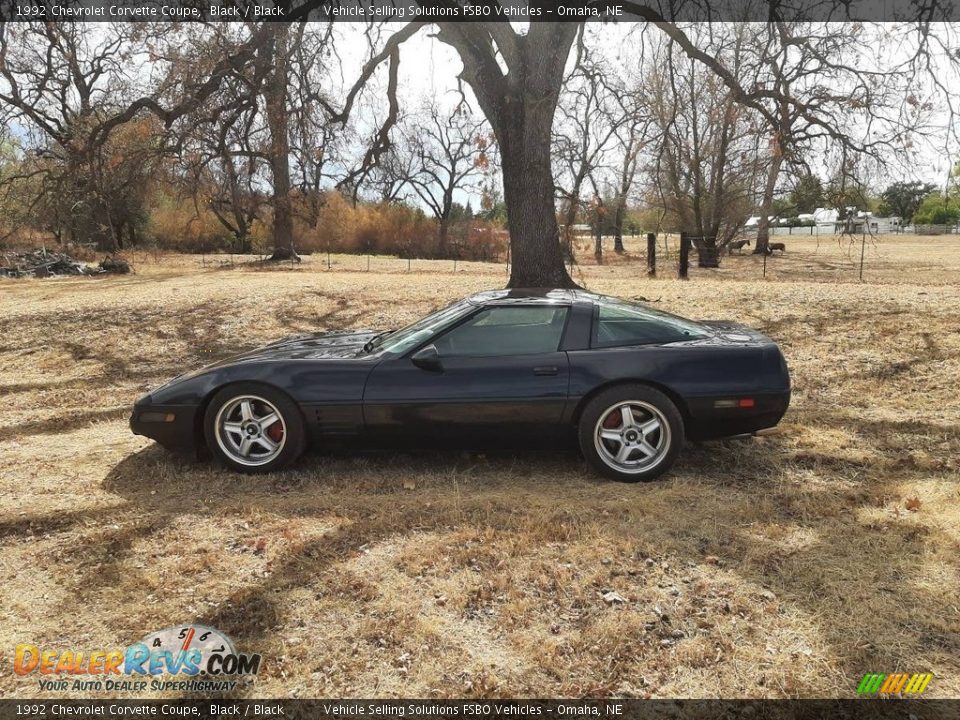 1992 Chevrolet Corvette Coupe Black / Black Photo #2