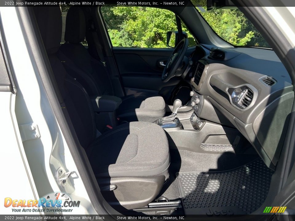 2022 Jeep Renegade Altitude 4x4 Alpine White / Black Photo #17