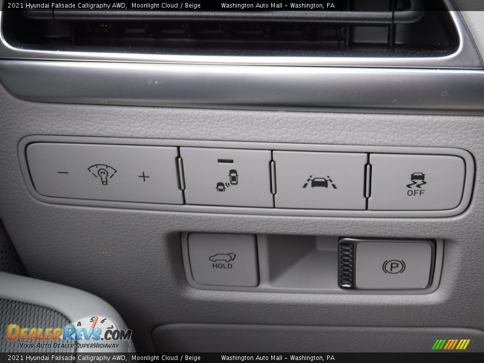 Controls of 2021 Hyundai Palisade Calligraphy AWD Photo #33