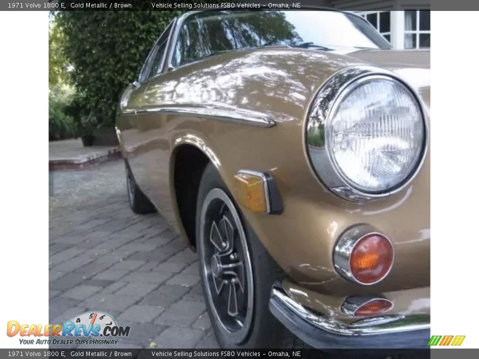 1971 Volvo 1800 E Gold Metallic / Brown Photo #11