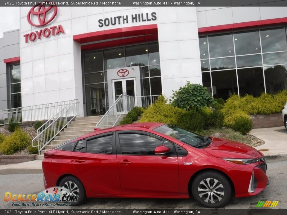 2021 Toyota Prius Prime XLE Hybrid Supersonic Red / Moonstone Photo #2