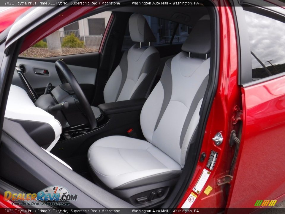 Front Seat of 2021 Toyota Prius Prime XLE Hybrid Photo #22