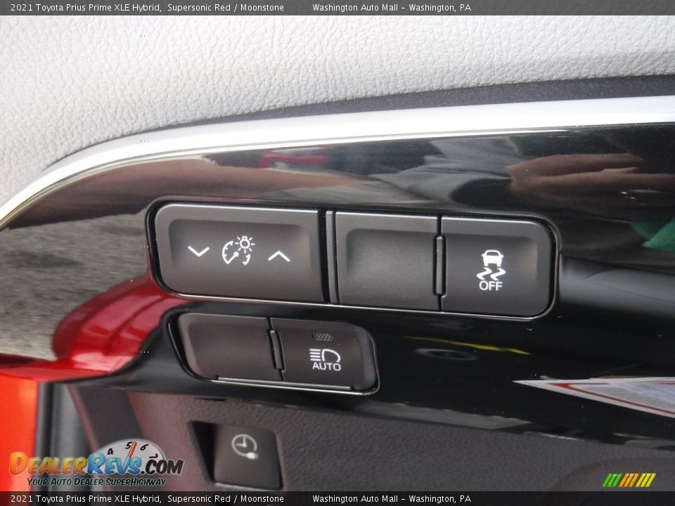 Controls of 2021 Toyota Prius Prime XLE Hybrid Photo #29