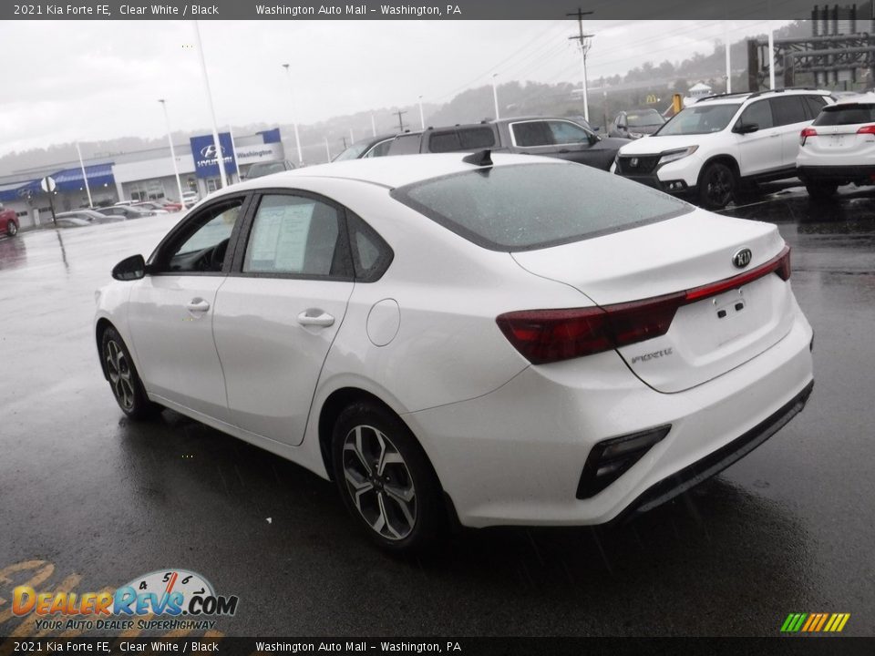 2021 Kia Forte FE Clear White / Black Photo #7