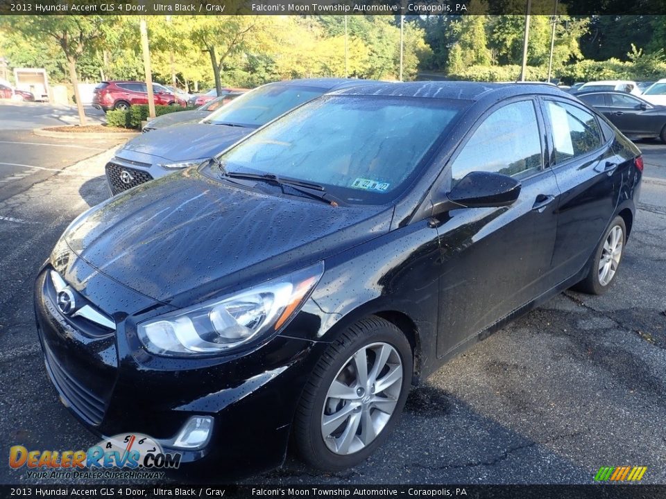 2013 Hyundai Accent GLS 4 Door Ultra Black / Gray Photo #1