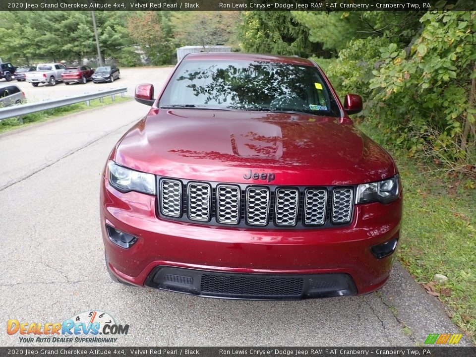 2020 Jeep Grand Cherokee Altitude 4x4 Velvet Red Pearl / Black Photo #2