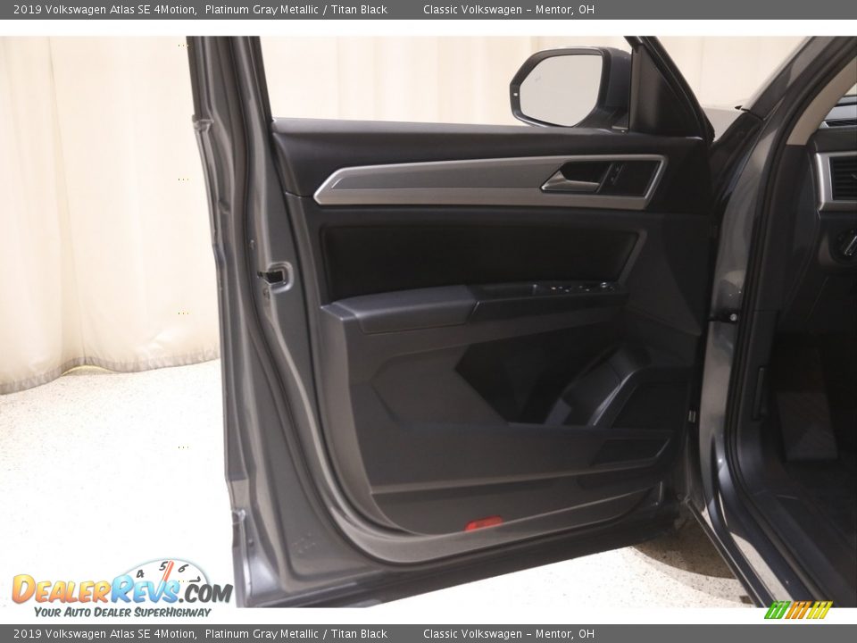 2019 Volkswagen Atlas SE 4Motion Platinum Gray Metallic / Titan Black Photo #4