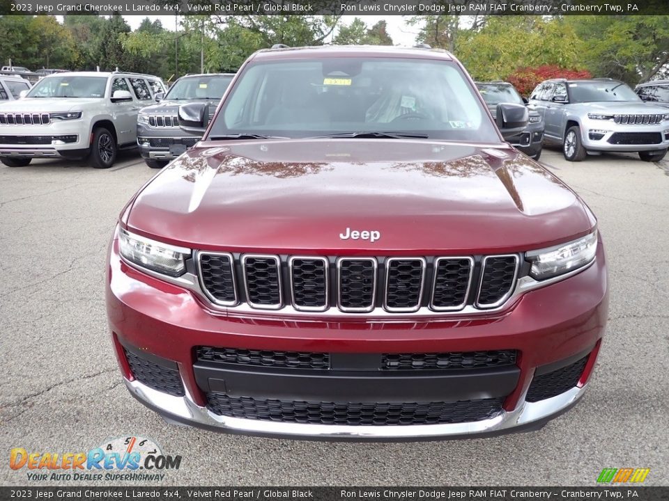 2023 Jeep Grand Cherokee L Laredo 4x4 Velvet Red Pearl / Global Black Photo #8