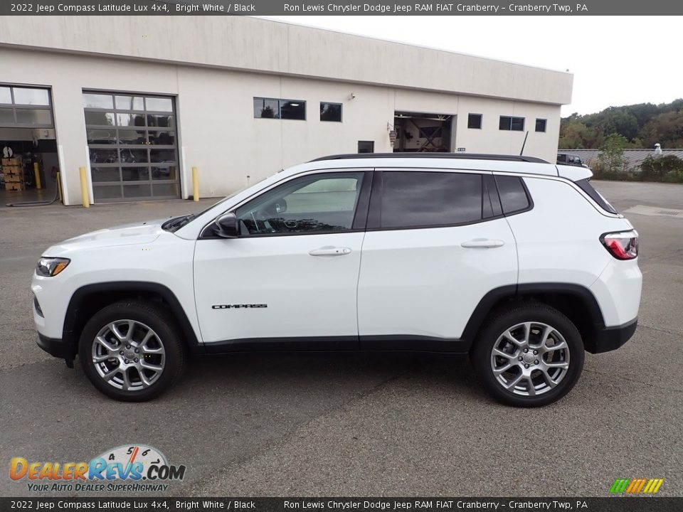 2022 Jeep Compass Latitude Lux 4x4 Bright White / Black Photo #2